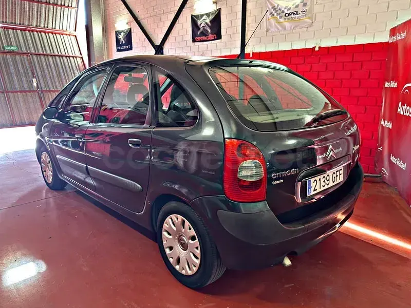 Usado Citroën Xsara Picasso 110 CV (80 kW) 2008 Negro Monovolumen