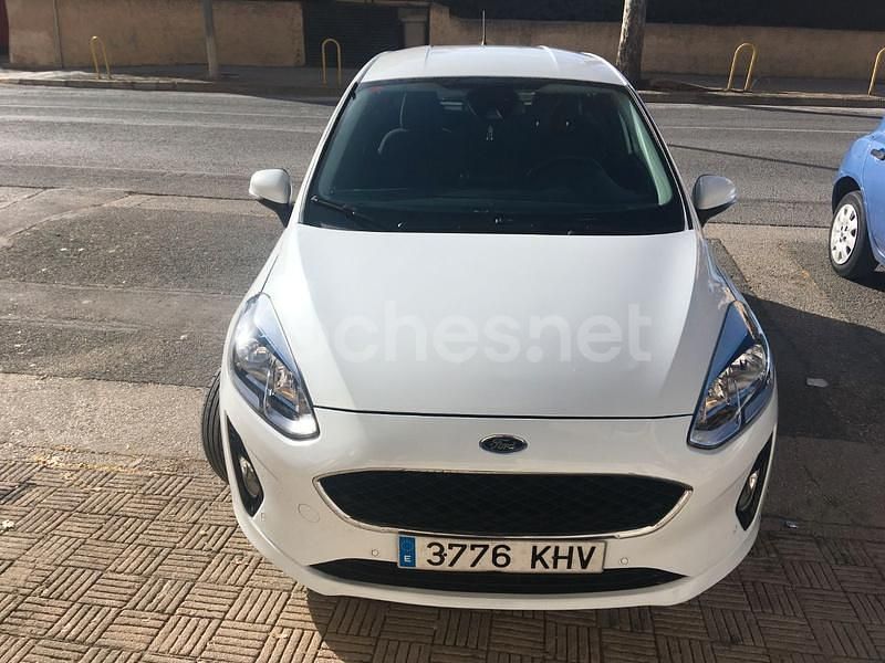 Usado Ford Fiesta Trend 85 CV (62 kW) 2018 Blanco Utilitario