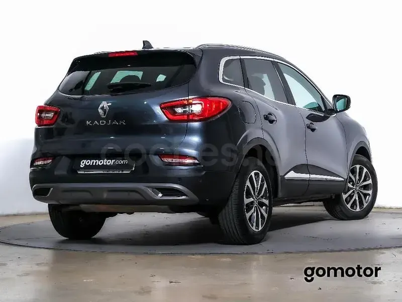 Usado Renault Kadjar Life 140 CV (102 kW) 2021 Gris / plata SUV