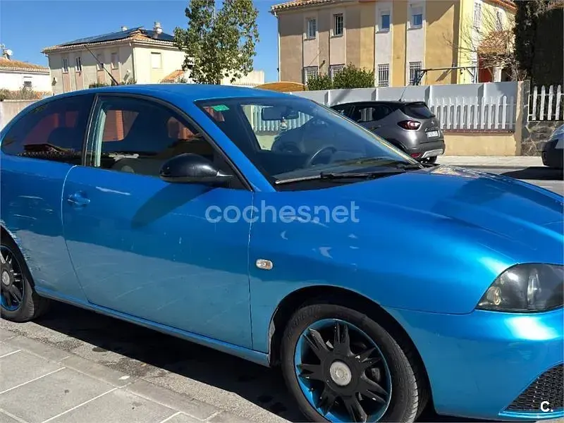 Usado Seat Ibiza Stella 64 CV (47 kW) 2005 Azul Utilitario