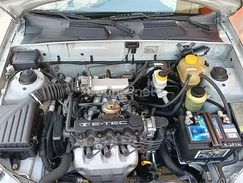 Usado Chevrolet Lanos SE 75 CV (55 kW) 1999 Gris / plata Berlina