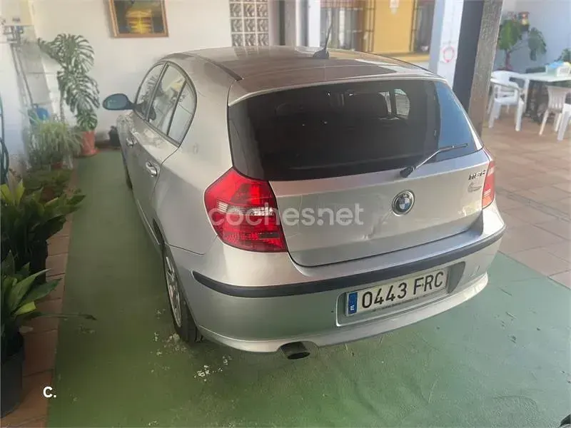 Usado BMW 118 122 CV (89 kW) 2007 Gris / plata Utilitario