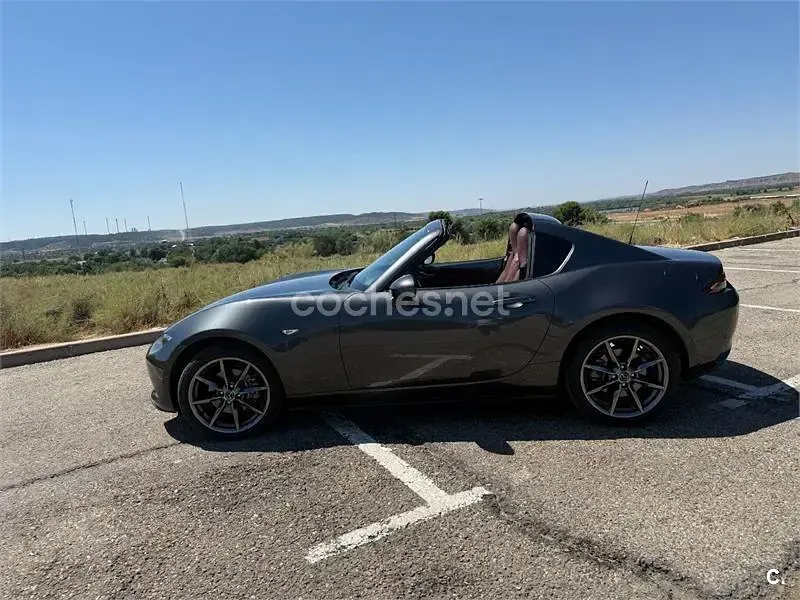 Usado Mazda MX5 Edition 160 CV (117 kW) 2017 Gris / plata Descapotable