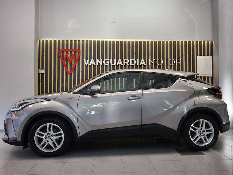 Usado Toyota C-HR Advance 122 CV (89 kW) 2021 Gris / plata SUV