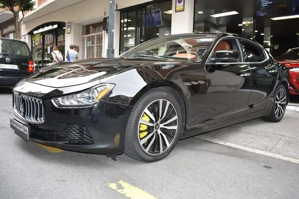 Usado Maserati Ghibli 330 CV (242 kW) 2015 Negro Berlina