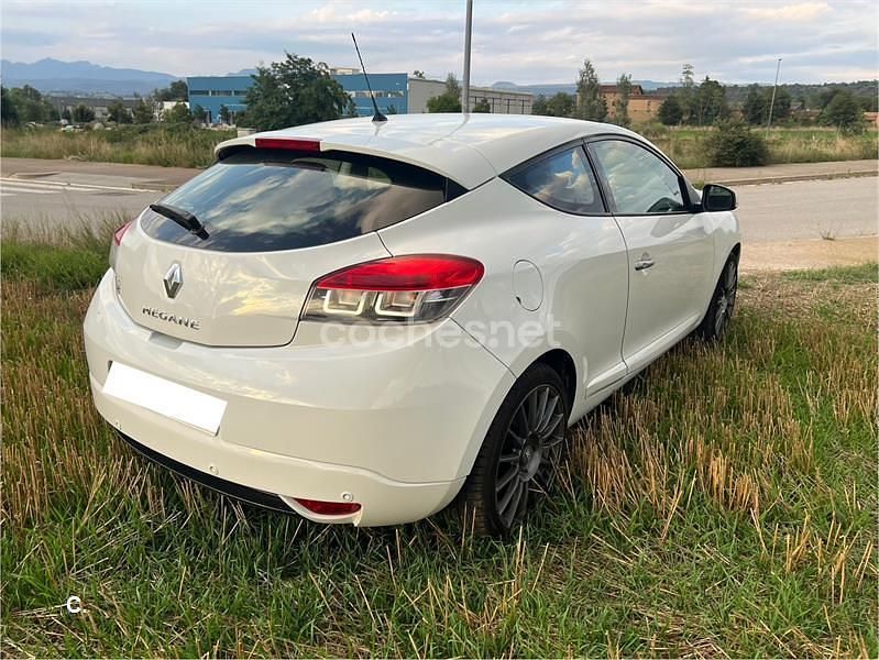 Blanco Usado 2009 Renault Mégane III Dynamique Berlina | 7500 € (Precio justo) - Imagen 1/1