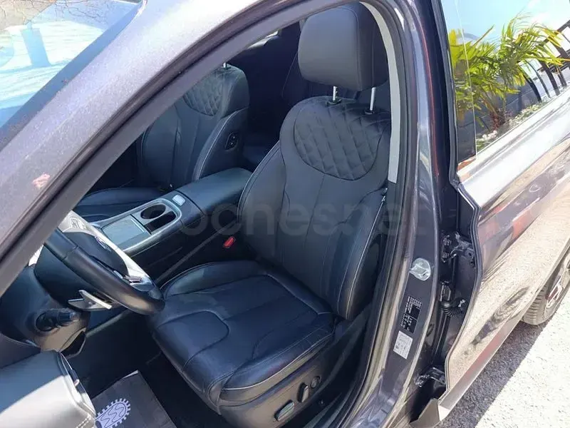 Usado Hyundai Santa Fe 230 CV (169 kW) 2022 Gris / plata SUV