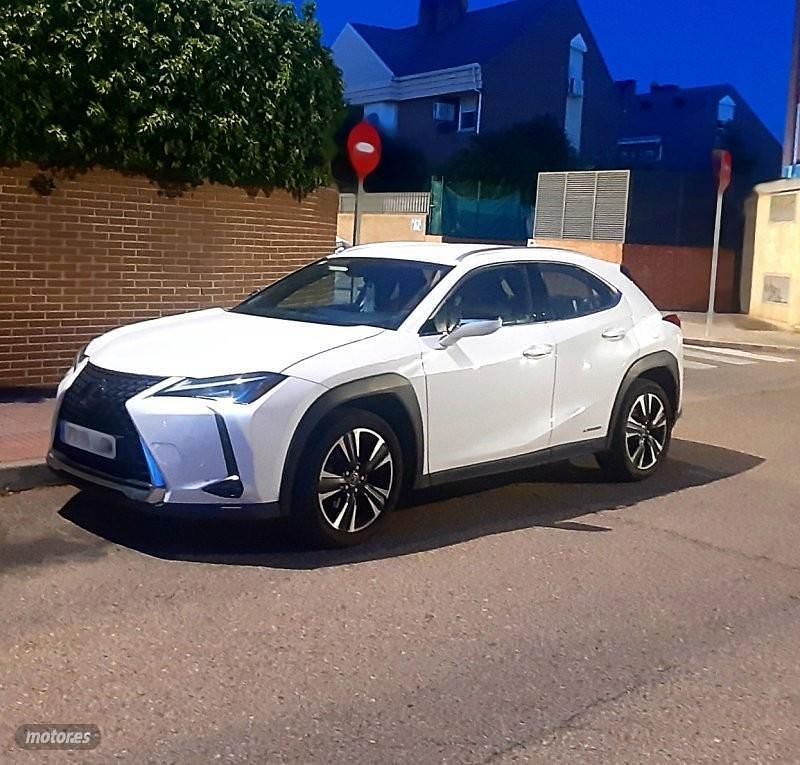 Blanco Usado 2019 Lexus UX SUV | 23.000 € (Buen precio) - Imagen 1/4