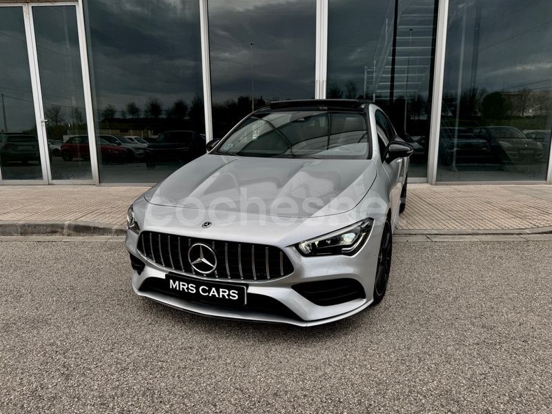 Gris / plata Usado 2022 Mercedes CLA200 Berlina | 37.900 € (Un poco caro) - Imagen 1/4