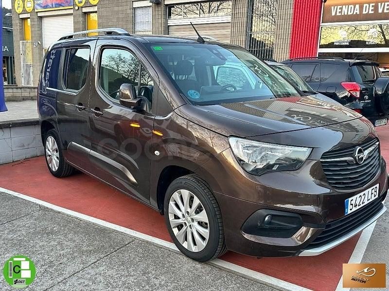 Usado Opel Combo Life Innovation 102 CV (75 kW) 2020 Negro Monovolumen