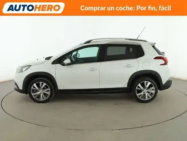 Usado Peugeot 2008 Allure 120 CV (88 kW) 2016 Blanco SUV