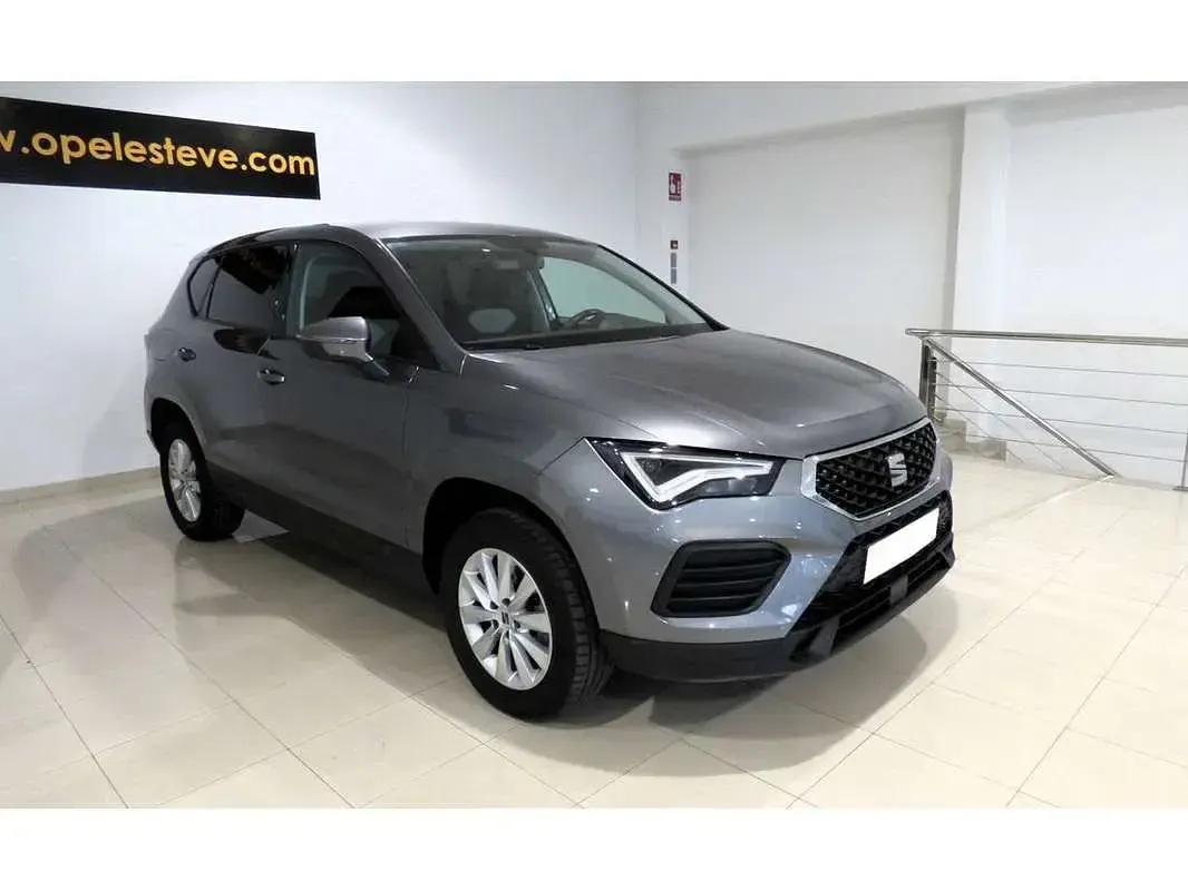 Usado Seat Ateca Reference 110 CV (80 kW) 2022 Gris SUV