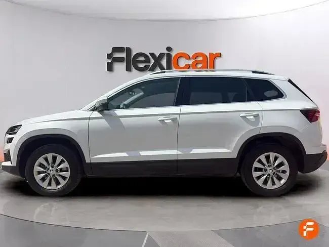 Usado Skoda Karoq Ambition 150 CV (110 kW) 2023 Blanco SUV