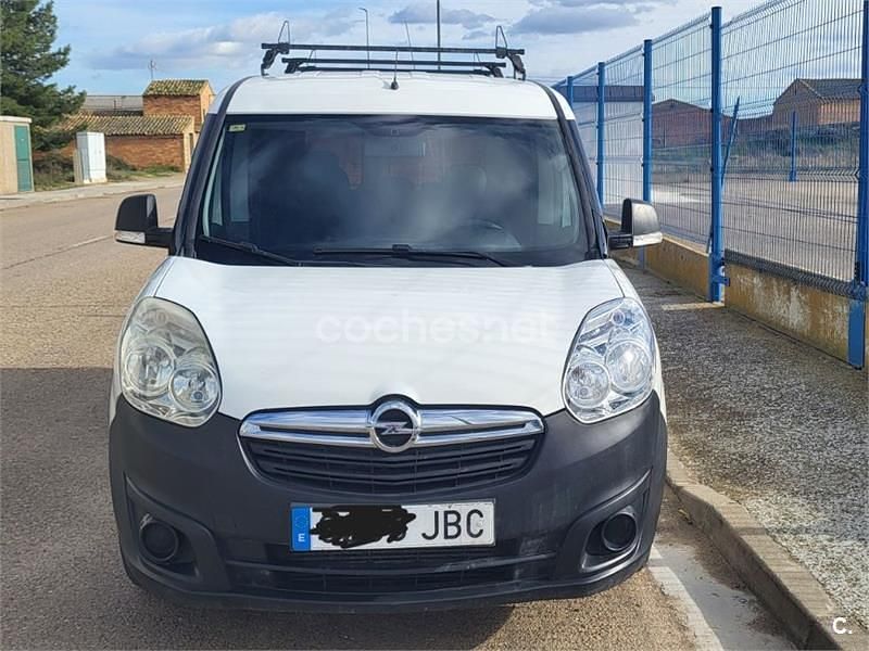 Usado Opel Combo Expression 90 CV (66 kW) 2014 Blanco Monovolumen