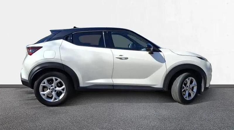 Usado Nissan Juke N-Connecta 117 CV (86 kW) 2020 Lunar white (metalizado) techo SUV
