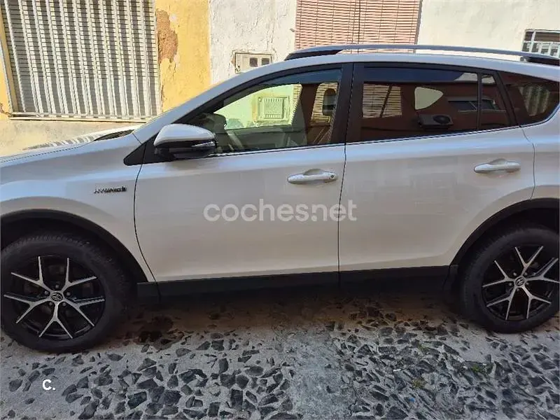 Usado Toyota RAV4 Hybrid 197 CV (144 kW) 2016 Blanco SUV