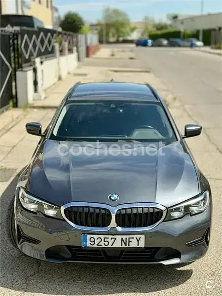 Usado BMW 318 150 CV (110 kW) 2021 Gris / plata Familiar