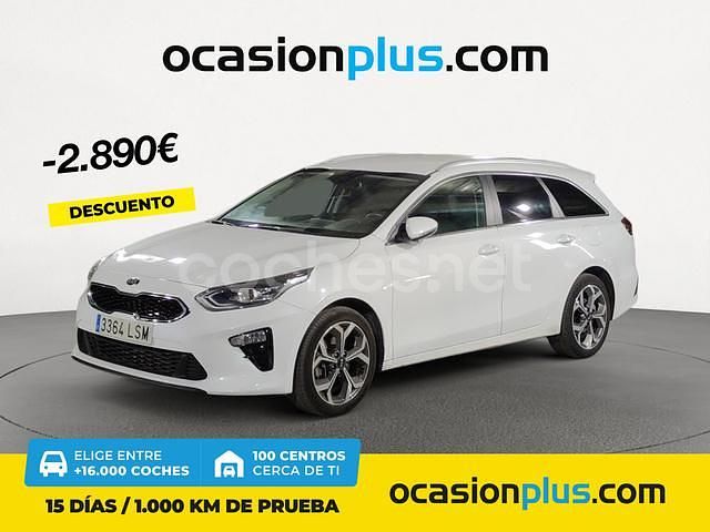 Blanco Usado 2021 Kia Ceed Utilitario | 20.350 € (Un poco caro) - Imagen 1/4
