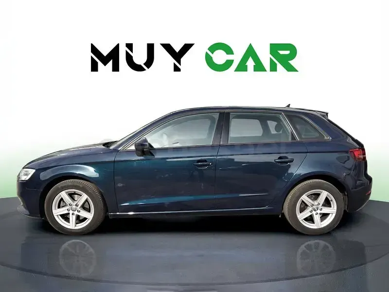 Usado Audi A3 116 CV (85 kW) 2019 Azul Berlina