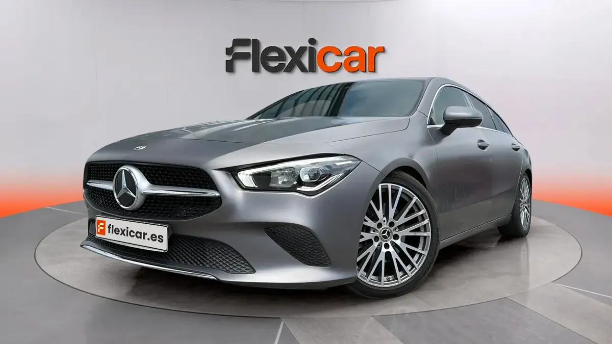 Usado Mercedes CLA200 Shooting Brake 156 CV (114 kW) 2019 Gris Familiar