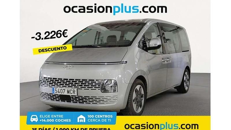 Plateado Usado 2022 Hyundai Staria Van | 32.264 € (Buen precio) - Imagen 1/4