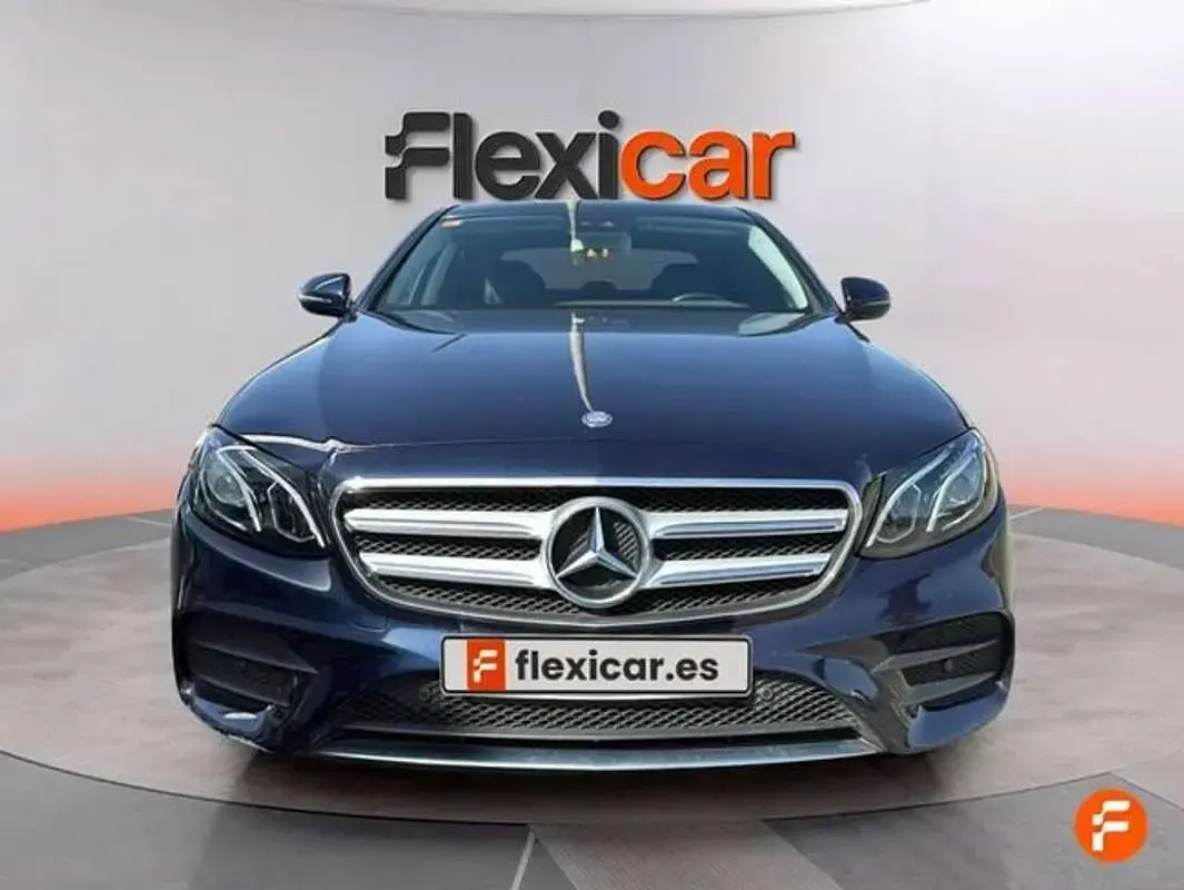 Käytetty Mercedes E220 194 HP (142 kW) 2017 Sininen Sedan