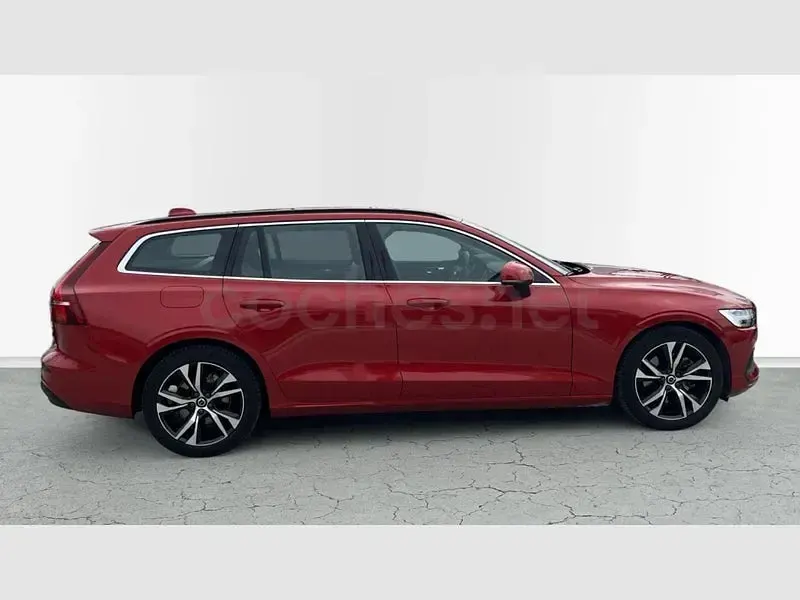 Usado Volvo V60 Core 197 CV (144 kW) 2025 Rojo Familiar