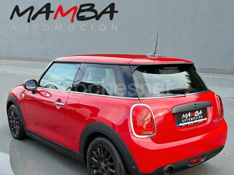 Usado Mini ONE 102 CV (75 kW) 2019 Rojo Utilitario