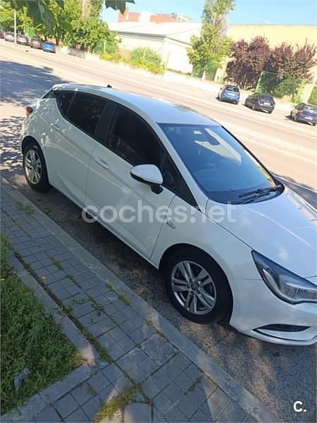 Blanco Usado 2019 Opel Astra Dynamic Berlina | 6200 € (Super precio) - Imagen 1/4