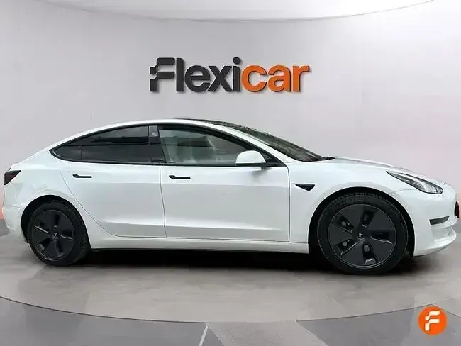Usado Tesla Model 3 RWD 225 kW (306 CV) 2021 Blanco Berlina