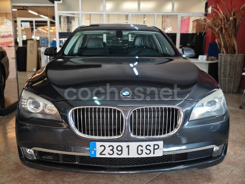 Usado BMW 730 Comfort Edition 245 CV (180 kW) 2008 Gris / plata Berlina