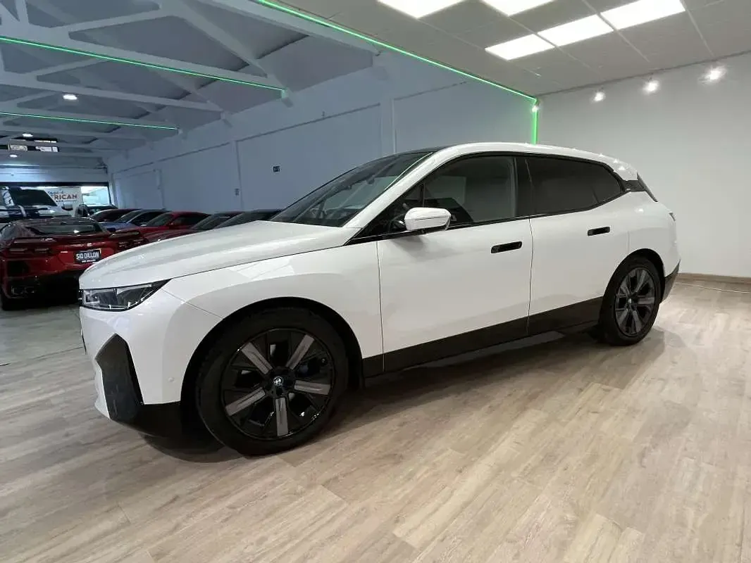 Usado BMW i7 M Sport 334 kW (455 CV) 2023 Blanco Berlina