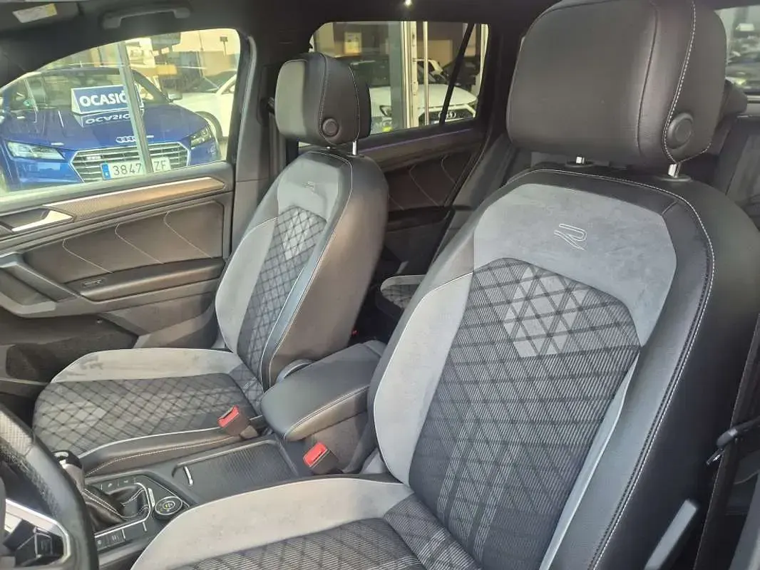 Usado VW Tiguan R-line 200 CV (147 kW) 2021 Negro SUV