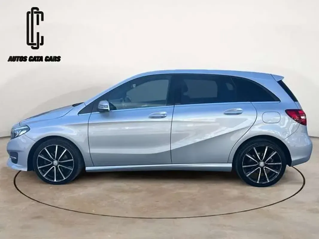 Usado Mercedes B200 136 CV (100 kW) 2017 Gris Utilitario