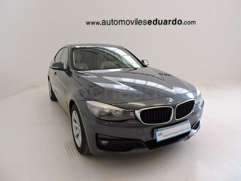 Usado BMW 318 Comfort Edition 143 CV (105 kW) 2015 Gris / plata Berlina