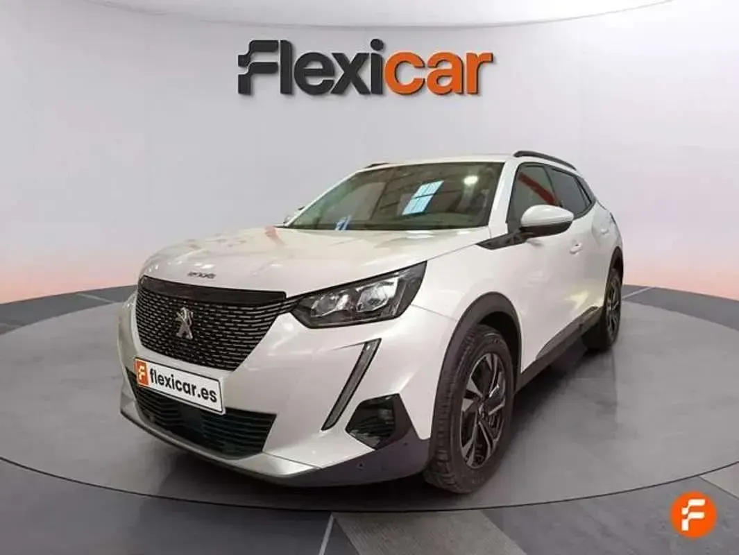 Usado Peugeot 2008 Allure 131 CV (96 kW) 2020 Blanco SUV