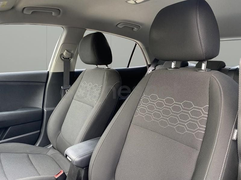 Usado Kia Rio 100 CV (73 kW) 2020 Blanco Berlina