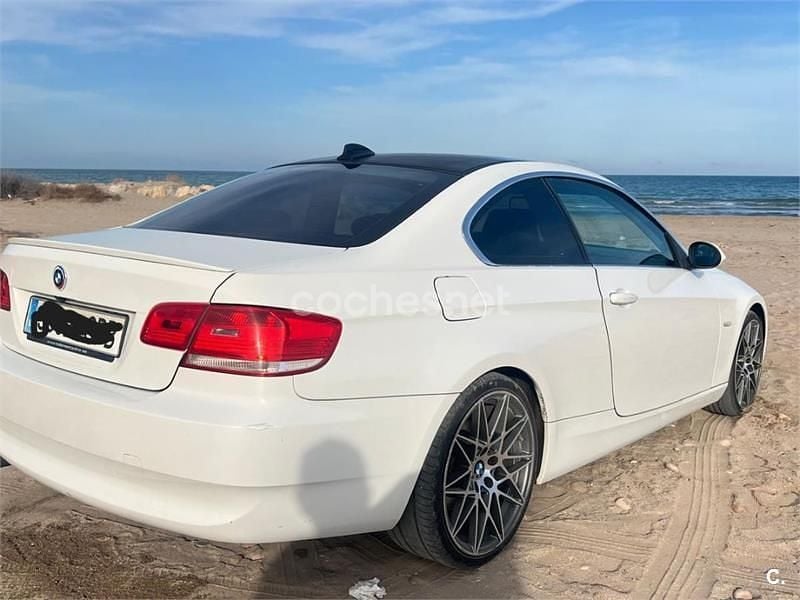Usado BMW 325 218 CV (160 kW) 2009 Blanco Coupe