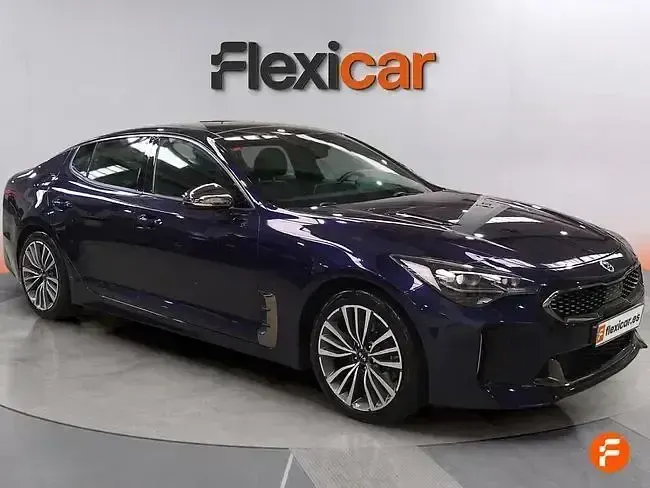 Usado Kia Stinger GT-Line 200 CV (147 kW) 2019 Azul Utilitario