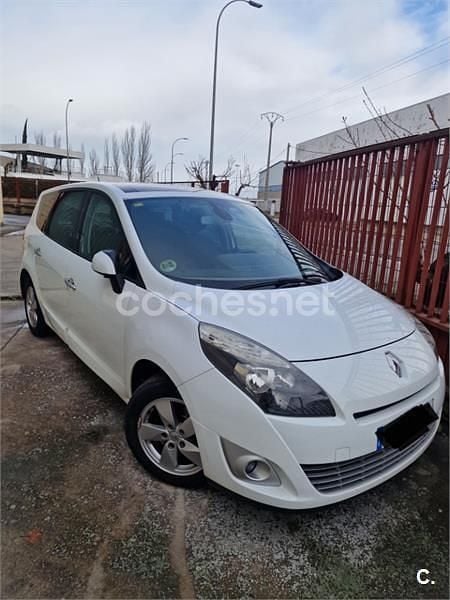 Usado Renault Grand Scénic III Dynamique 110 CV (80 kW) 2010 Blanco Monovolumen