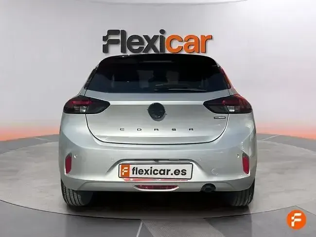 Usado Opel Corsa 101 CV (74 kW) 2025 Gris Utilitario