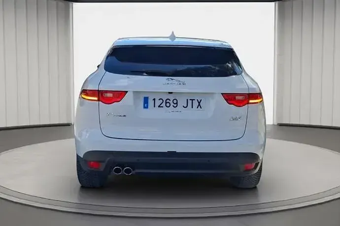 Usado Jaguar F-Pace Pure 180 HP (132 kW) 2016 SUV