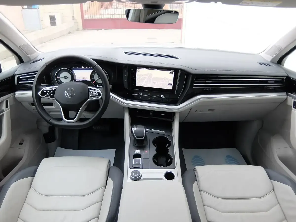 Usado VW Touareg Elegance 231 CV (169 kW) 2021 Negro SUV