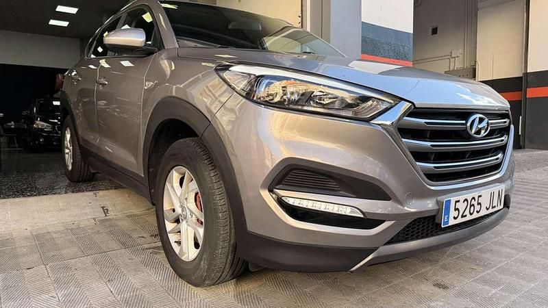 Usado Hyundai Tucson 114 CV (83 kW) 2016 Beige SUV