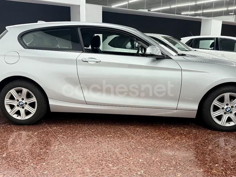 Usado BMW 114 102 CV (75 kW) 2014 Gris / plata Utilitario