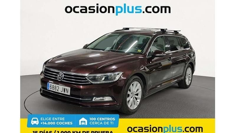 Rojo Usado 2017 VW Passat Advance Familiar | 17.200 € (Precio justo) - Imagen 1/4
