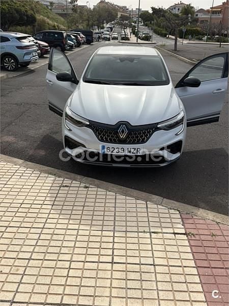 Begagnad Renault Arkana Techno 145 HK (106 kW) 2025 Vit SUV
