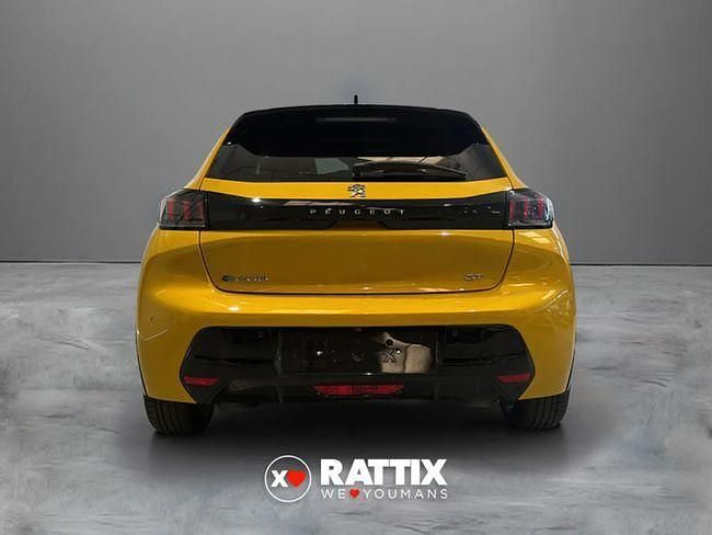 Usado Peugeot e-208 GT 56 kW (77 CV) 2022 Amarillo Utilitario