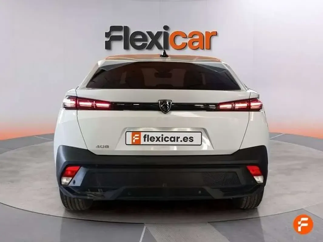 Usado Peugeot 408 Allure 145 CV (106 kW) 2025 Blanco SUV