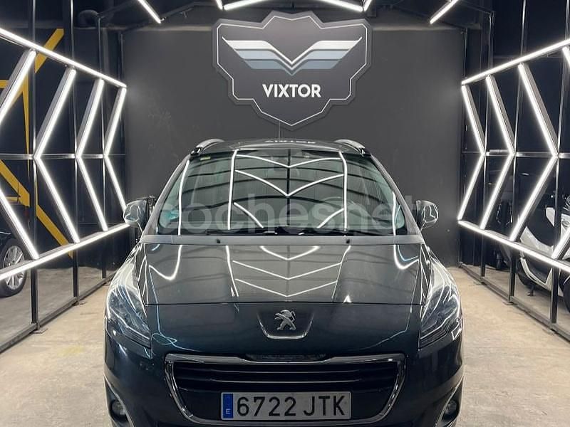 Gris / plata Usado 2016 Peugeot 5008 Style Monovolumen | 7200 € (Precio justo) - Imagen 1/4